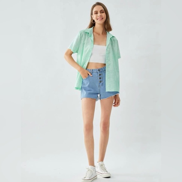 Paisley Button Front Shirt Size S NWT - Picture 4 of 5